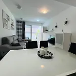 El Tesoro, Beautiful, Two Bedrooms Tenerife Sur דירה אדחה