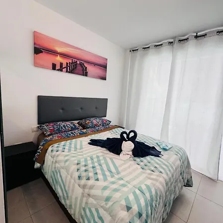 El Tesoro, Beautiful, Two Bedrooms Tenerife Sur 公寓 *